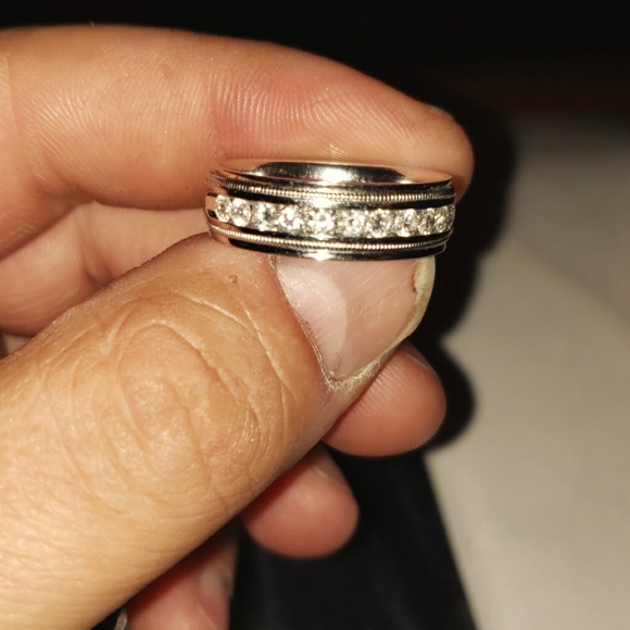 Mens band. - Picture 1 of 2